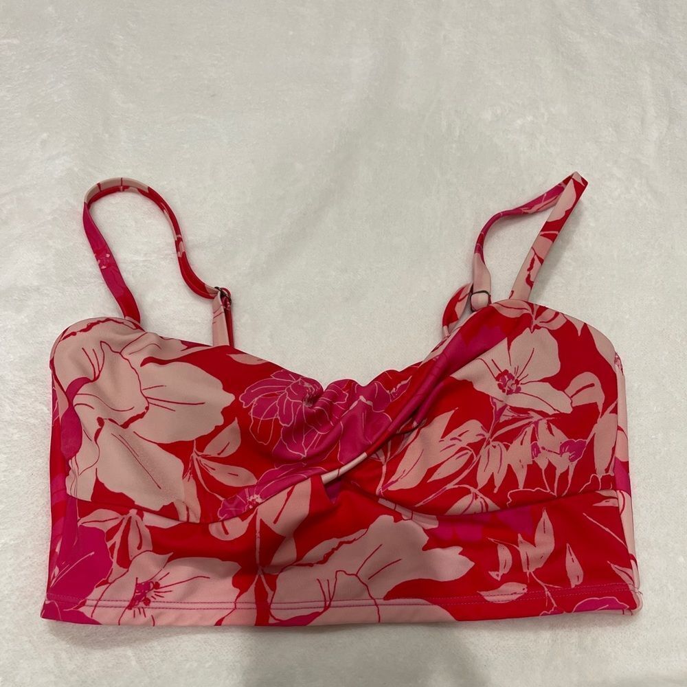 Womens Apt 9 pink/red floral bikini top size small